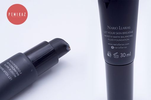 nario-llarias-fluid-foundation-4
